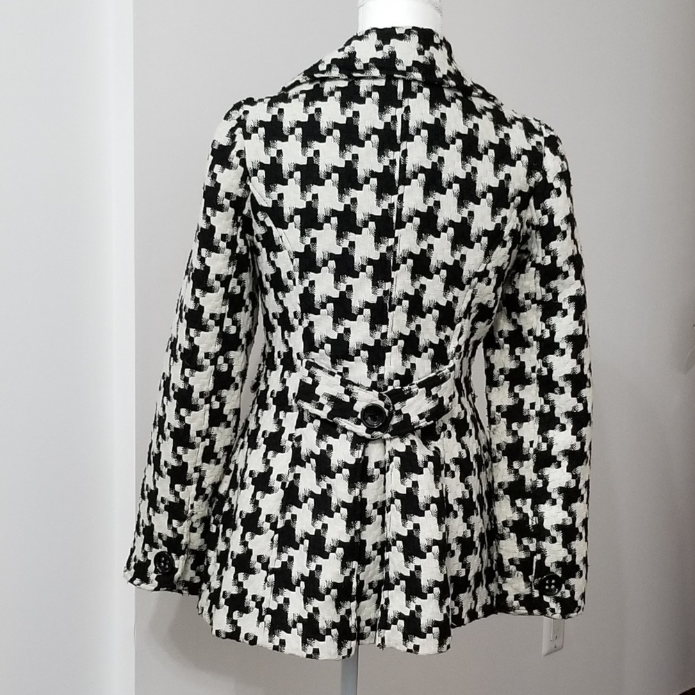 SOLD • Black and White Candie's Fall Winter Coat - Picture 8 of 8